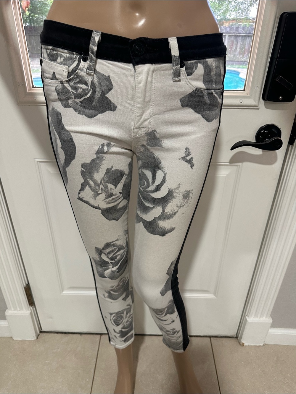 Hudson Jeans Black & White Rose Print Cropped Jeans